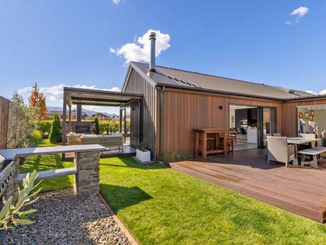 House for sale in Otakou