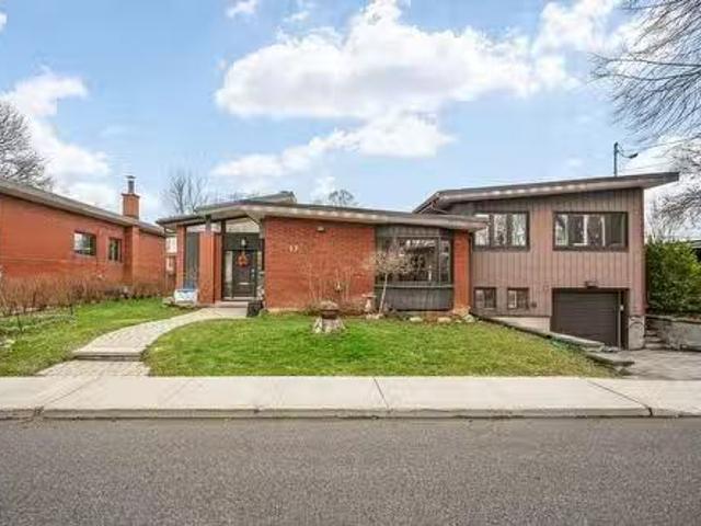 House for sale in Montreal-ouest, Quebec