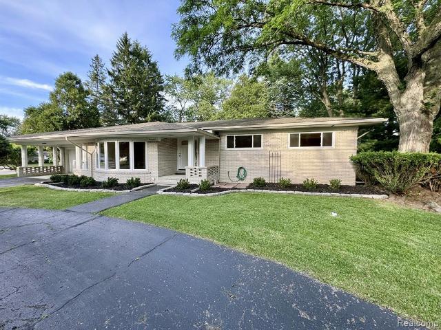 Property for rent in Rochester Hills, Michigan