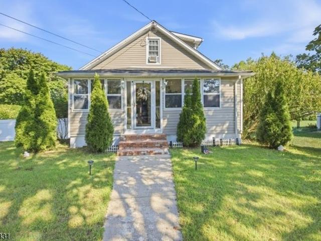 House for sale in Kenvil, New Jersey