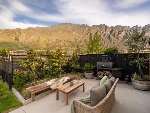 House for sale in Otakou