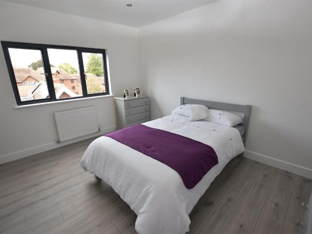 Room for rent in St John's, Worcestershire
