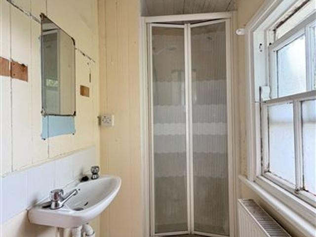 Terraced House for sale in Castlecomer