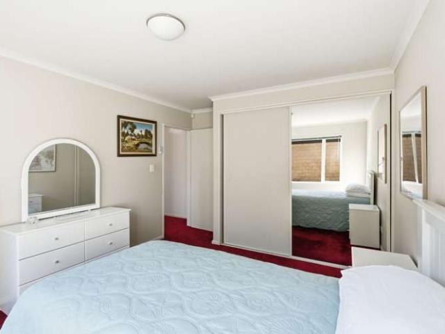 Townhouse for sale in Canterbury