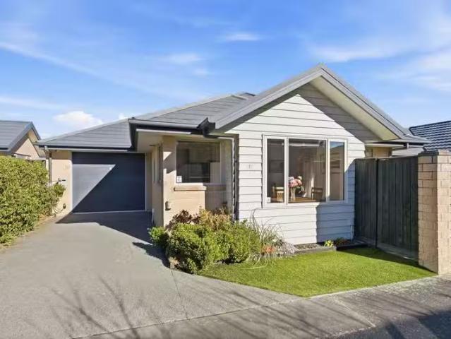 House for sale in Canterbury
