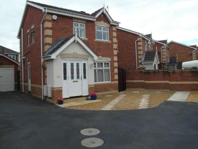 Farm for rent in Churwell, Leeds