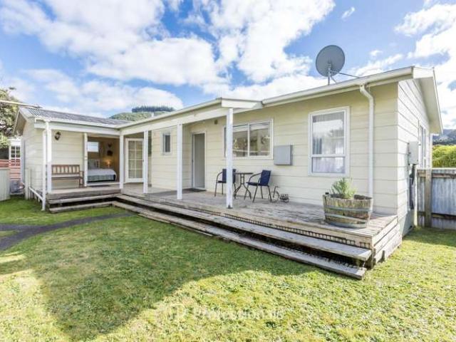 House for sale in Pauatahanui, Wellington