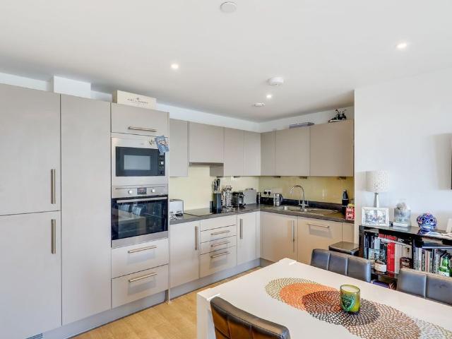 Apartment for rent in East Greenwich, Greater London