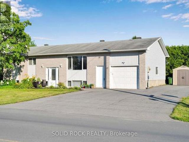 House for sale in Russell, Ontario
