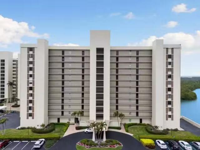 Condo for sale in Naples Condo for sale in Naples