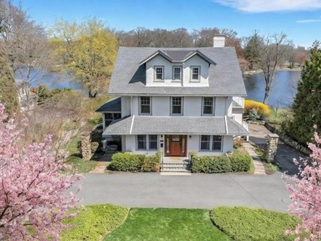 House for sale in Mountain Lakes, New Jersey
