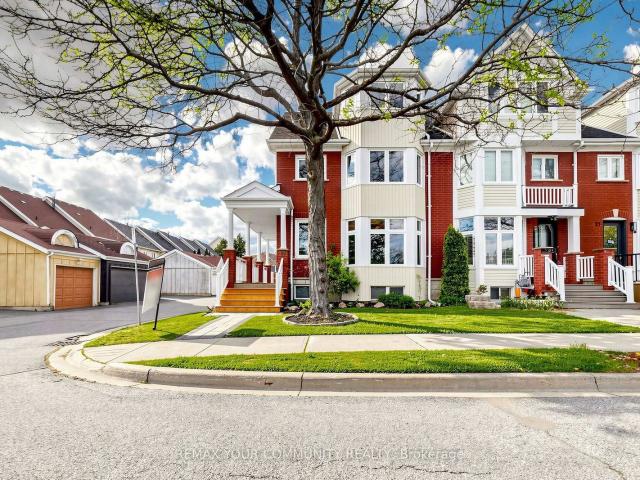 Townhouse for sale in Woburn, Ontario