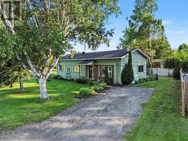 House for sale in Rideau Lakes, Ontario