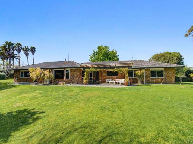 Property for sale in Waiuku, Franklin