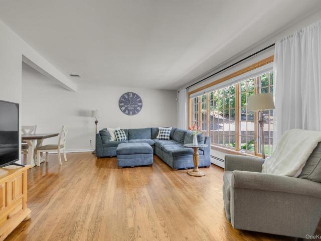 House for sale in Smithtown, New York