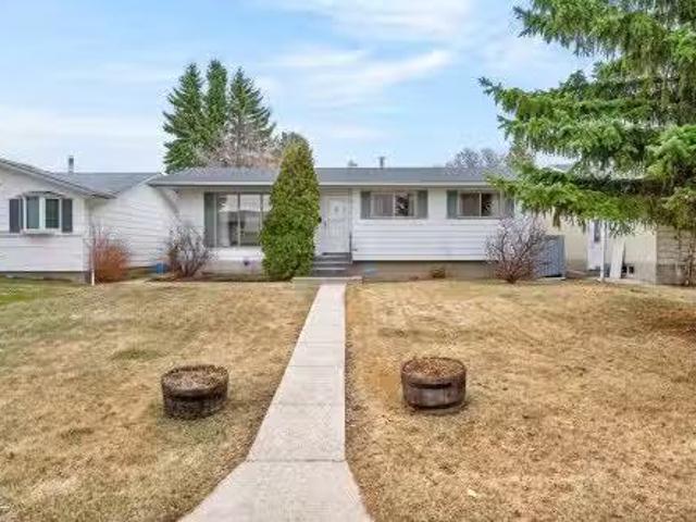 House for sale in Spruce Grove, Alberta