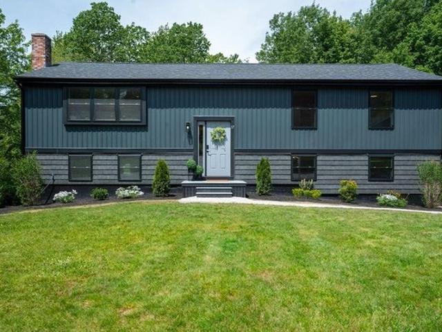House for sale in Cumberland Center, Maine