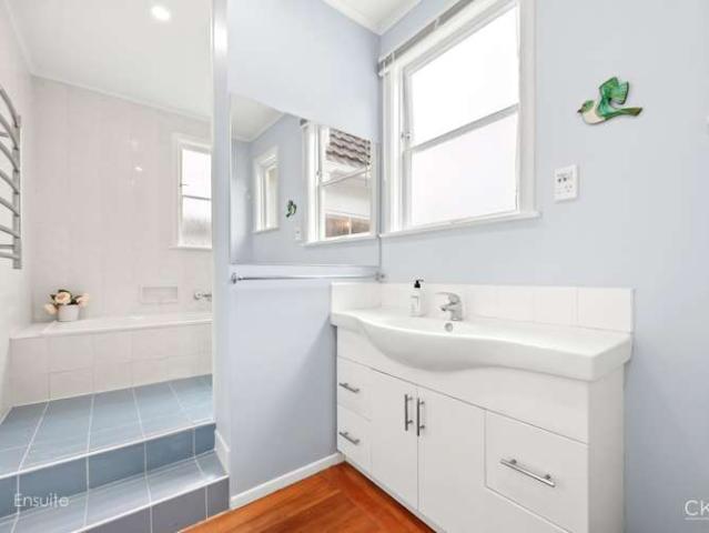 House for sale in Days Bay, Wellington