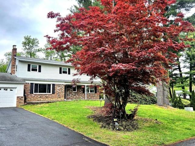 House for sale in Saratoga, New York