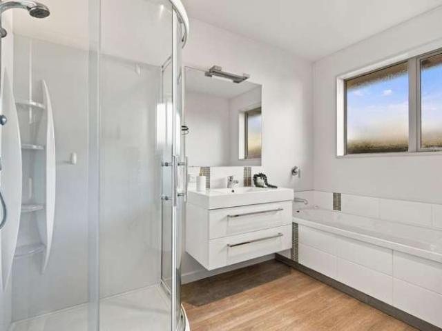 House for sale in Chaslands, Canterbury