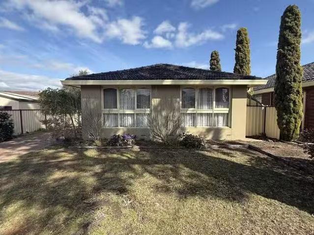 House for rent in Keilor Downs, Victoria