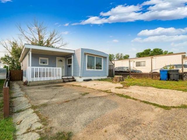 House for sale in Medicine Hat, Alberta