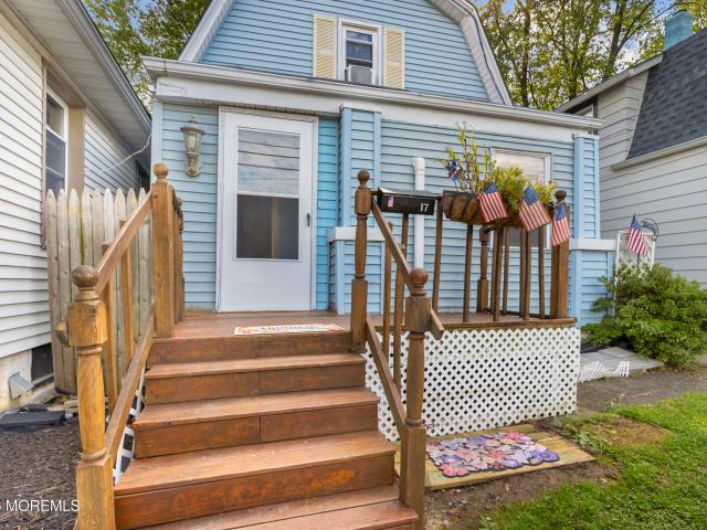 House for sale in Avenel, New Jersey
