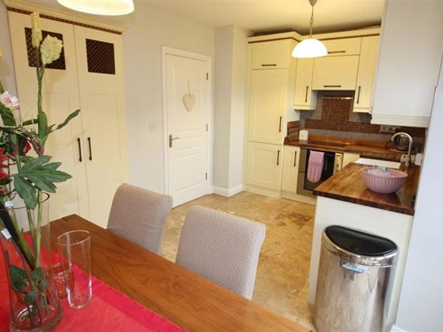 Terraced House for sale in Knocknacarra