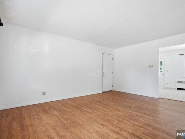 House for sale in Bergenfield, New Jersey