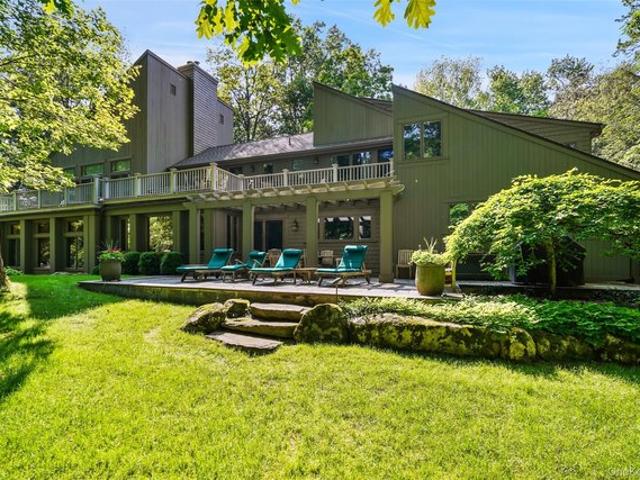 House for sale in Pound Ridge, New York
