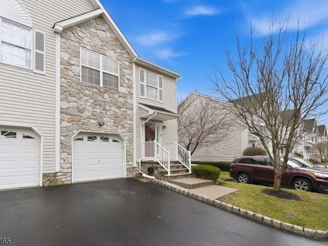 Condo for sale in Franklin, New Jersey