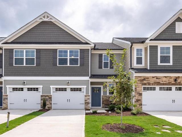 Townhouse for rent in Bunnlevel, North Carolina
