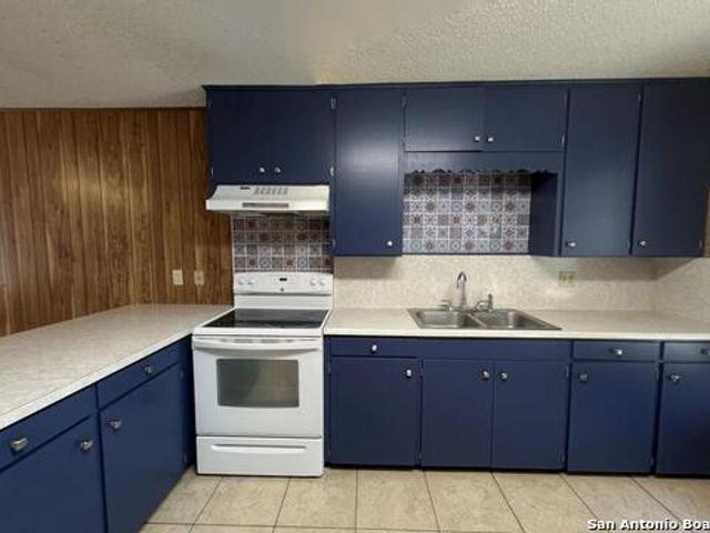 House for sale in Comfort