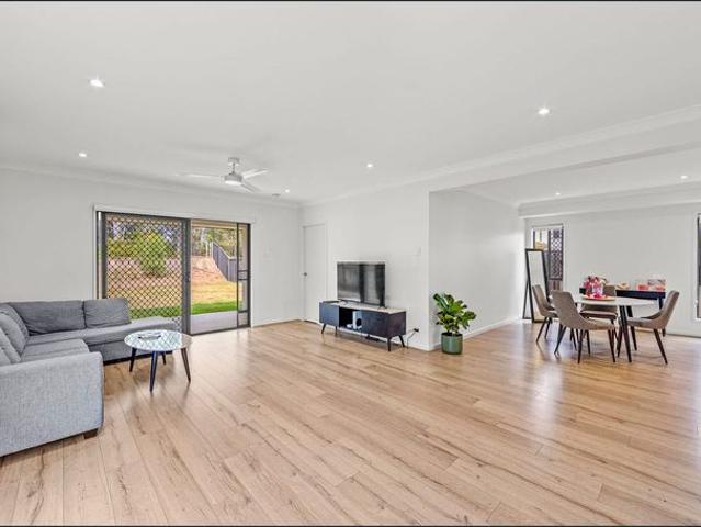 Townhouse for rent in Fernbrook, Queensland