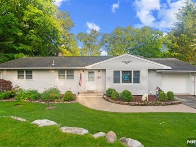Townhouse for sale in Passaic, New Jersey