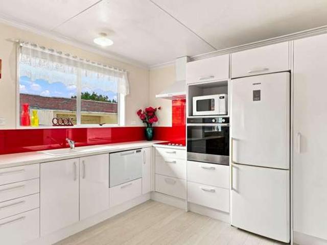Townhouse for sale in Otakou