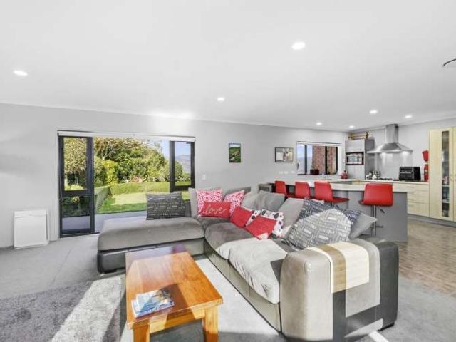 House for sale in Pauatahanui, Wellington