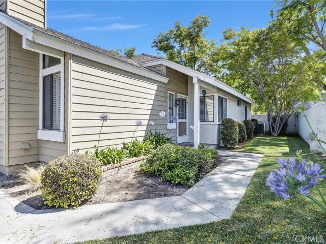 Townhouse for sale in Irvine, Walnut