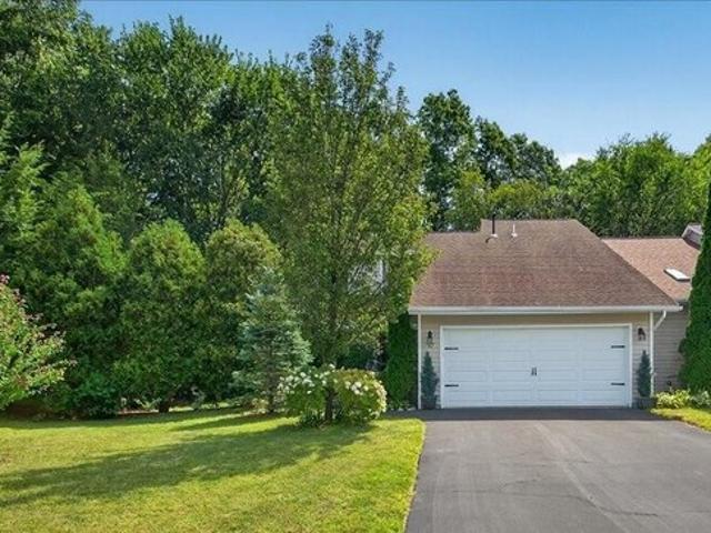Townhouse for sale in Saratoga, New York