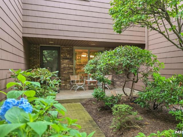 Townhouse for sale in Mahwah
