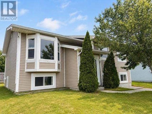 House for sale in Foxtrap, Newfoundland And Labrador