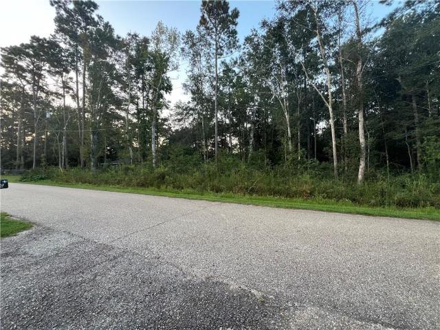 Land for sale in Lacombe, St. Tammany Parish