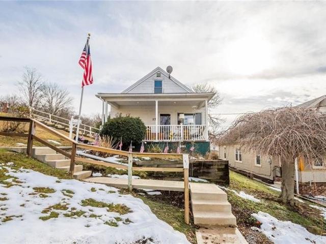 House for sale in Burgettstown, Pennsylvania