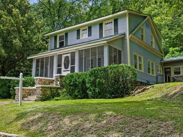 House for sale in Flat Rock, Alabama