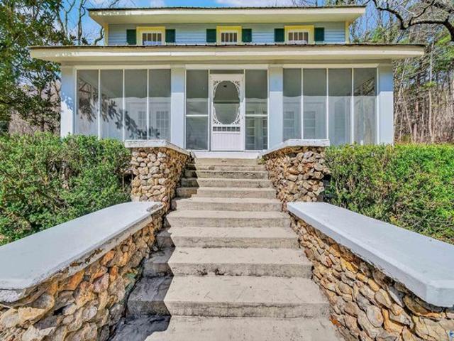 House for sale in Valley Head, Alabama