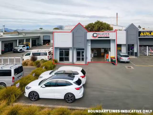 House for sale in Chaslands, Canterbury