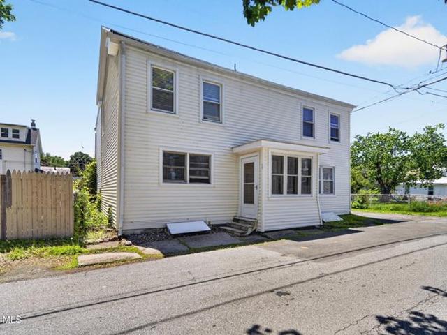 House for sale in Saratoga, New York