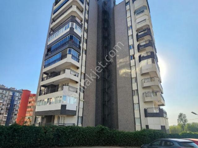 Bayrakli, İzmir içerisinde satılık mülk