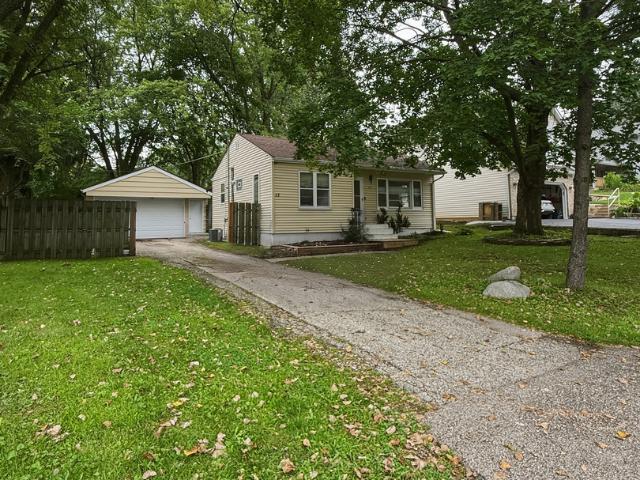 House for sale in Mchenry, Illinois
