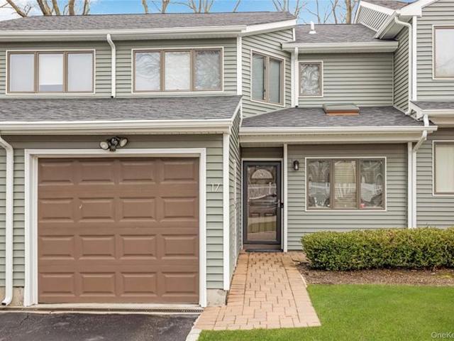 House for sale in Smithtown, New York
